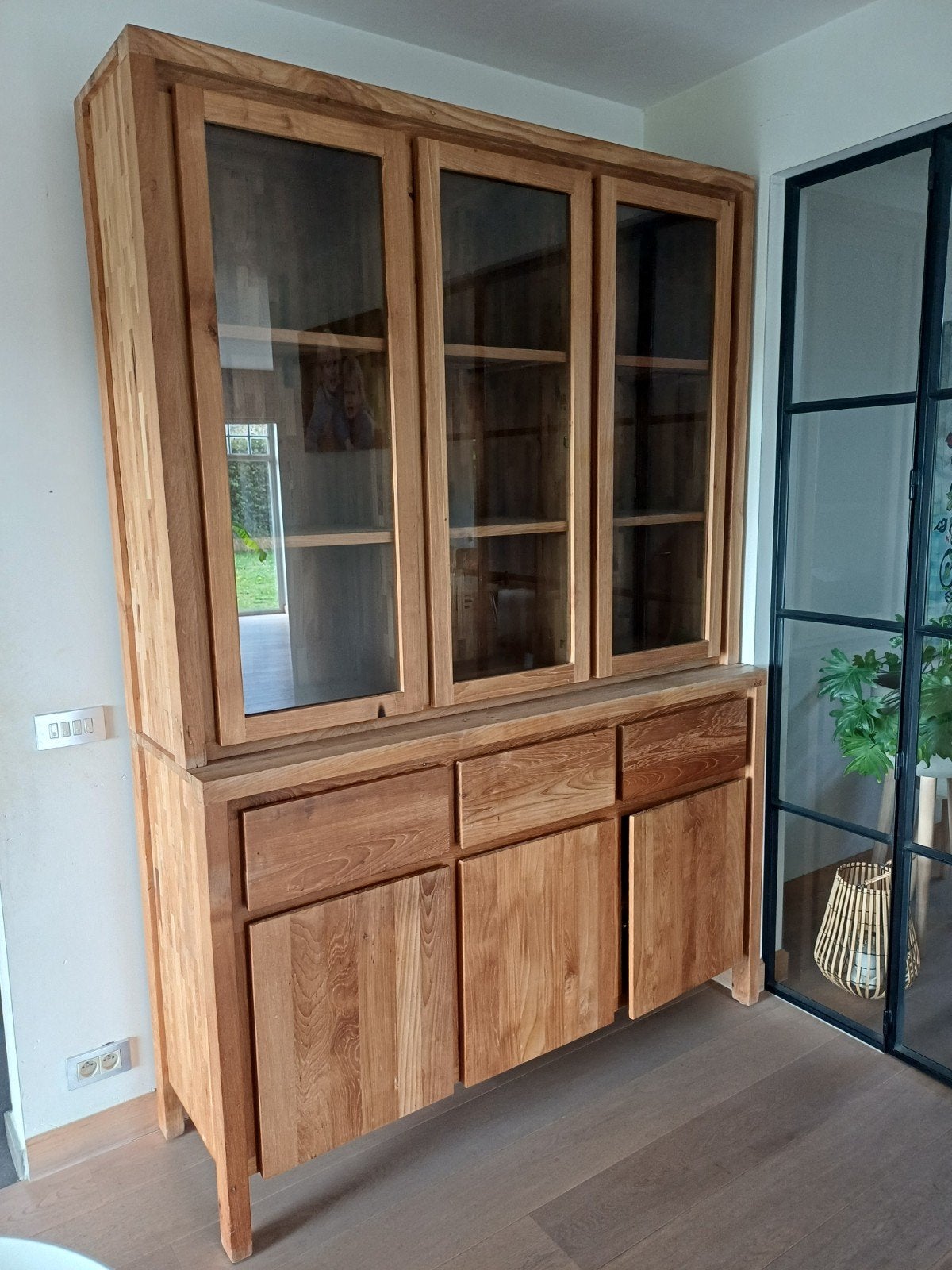Vitrinekast/ barkast met glas in Teak (B160 x D50 x H230 cm), Huis en Inrichting, Ophalen, 200 cm of meer, 150 tot 200 cm, Zo goed als nieuw