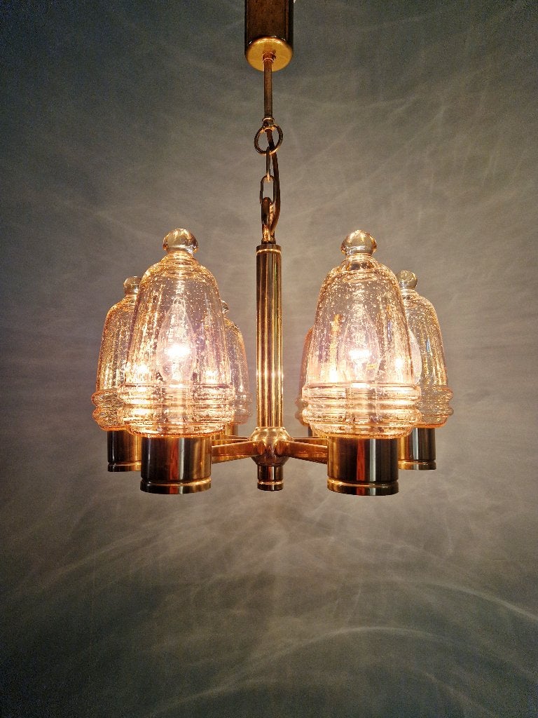 Lustre en laiton et globes en verre bullé ambré, 1970, Enlèvement ou Envoi