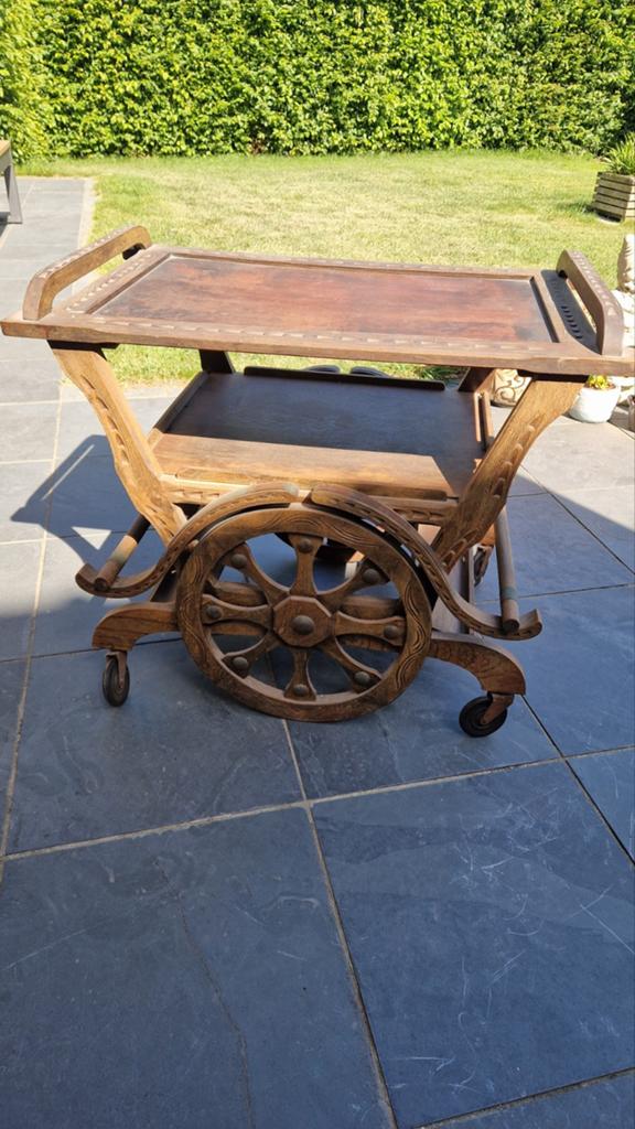 Antieke serveerwagen, Ophalen