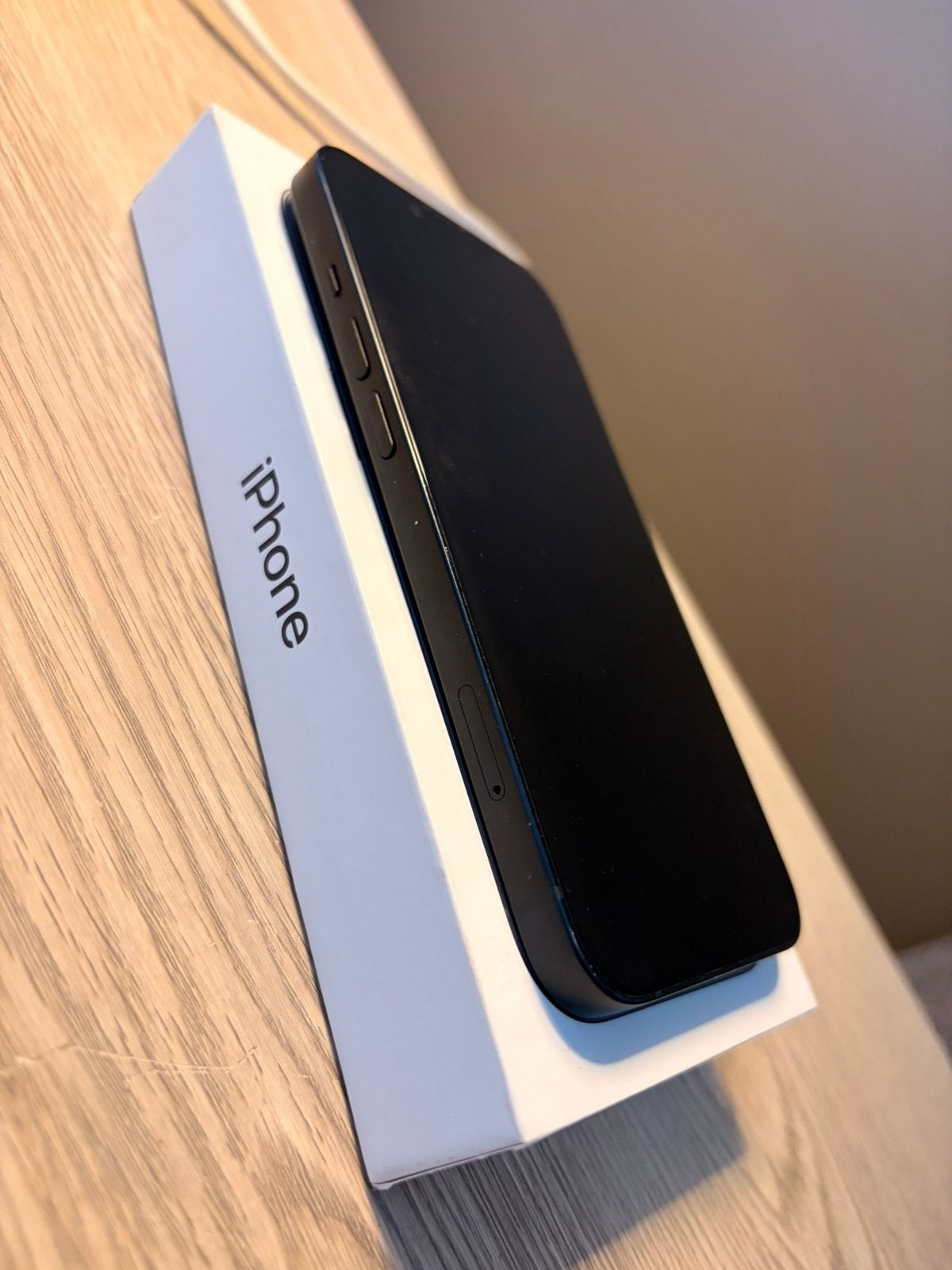 Apple iPhone 14, 128 GB, 75 %, Zwart, Refurbished