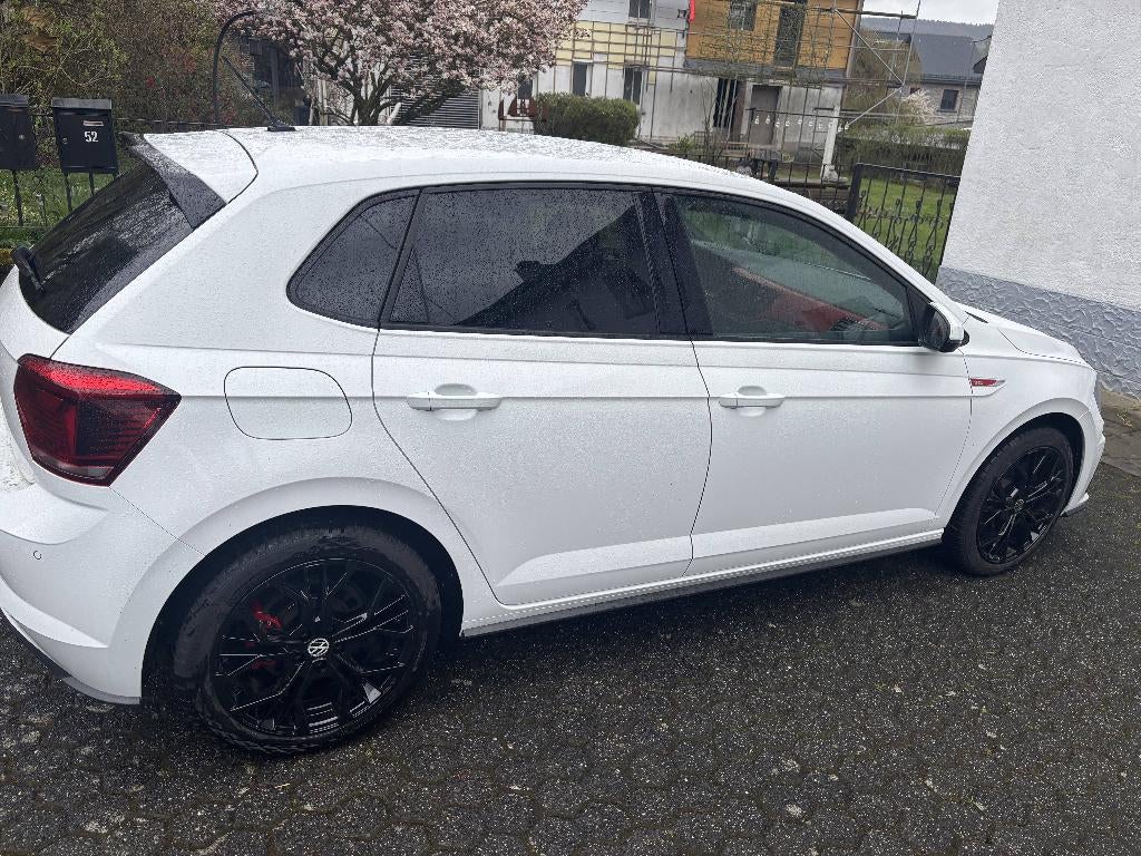 Volkswagen Polo 2.0 TSI GTI, Auto's, Automaat, Stof, Zwart, Wit