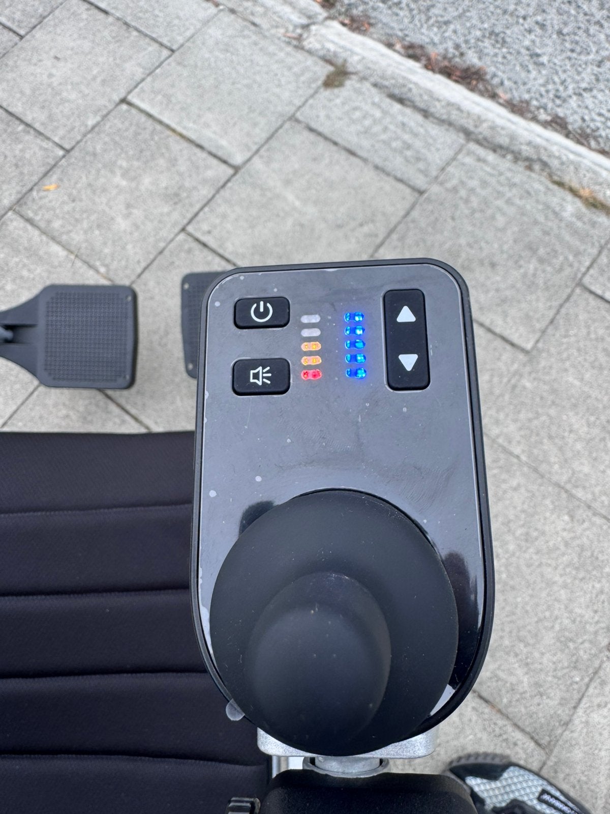 Chaise électrique Flyer FR12 – légère, pratique et moderne., Enlèvement ou Envoi, Pliant, Neuf, Fauteuil roulant électrique