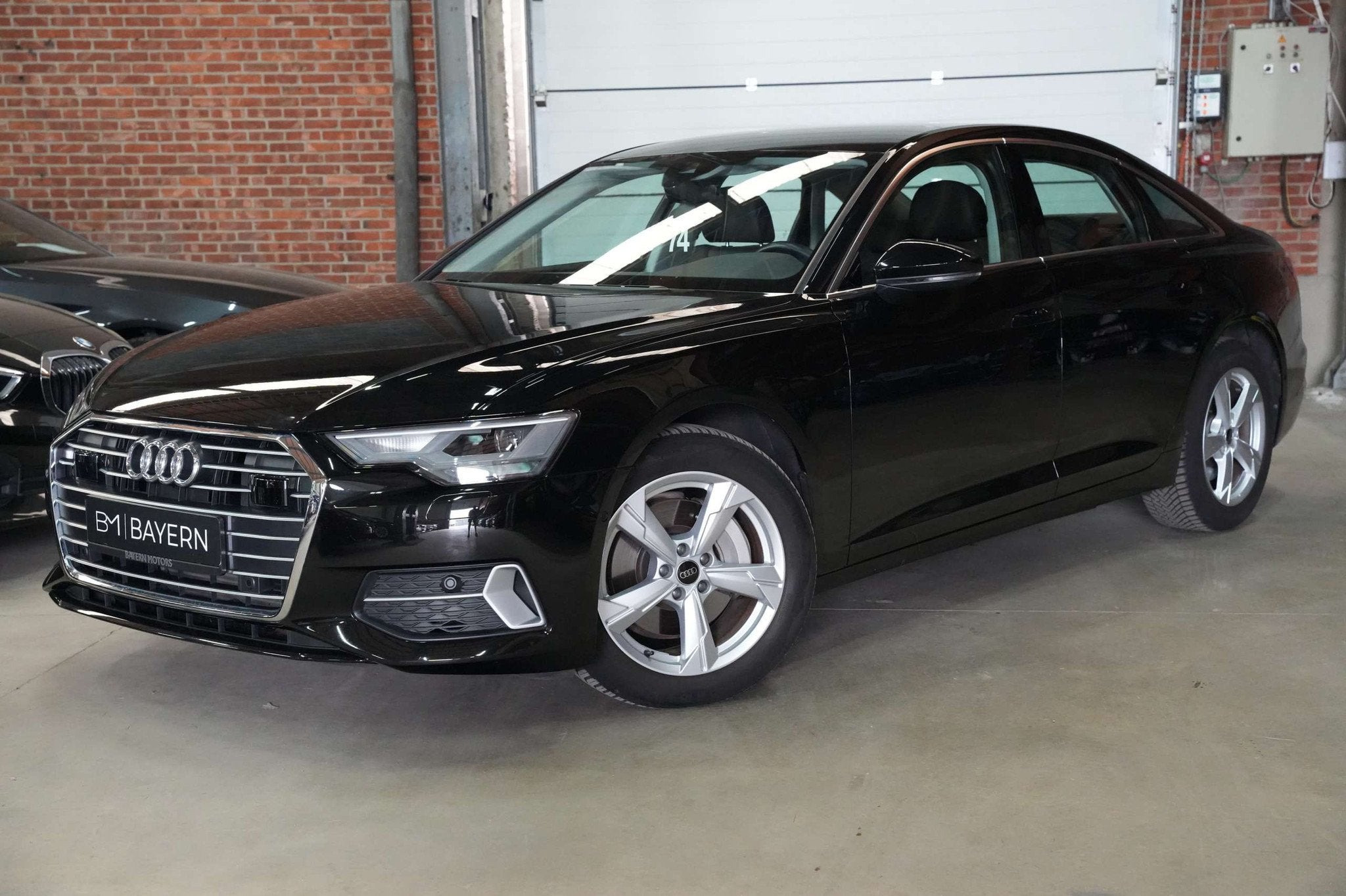 Audi A6 45 TFSI S tronic Trekhaak 28.000km Benzine 2023, Autos, Audi, Entreprise, Carnet d'entretien, Alcantara, Berline