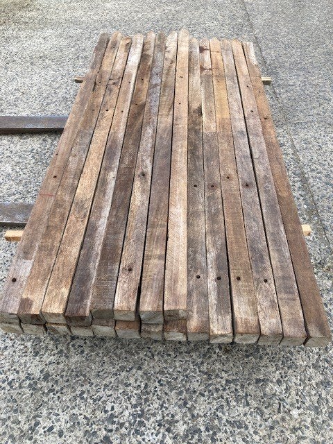 22 AFSLUITINGSPALEN AZOBE 1.5m  50x50 mm, Ophalen, Gebruikt, Palen, Hardhout