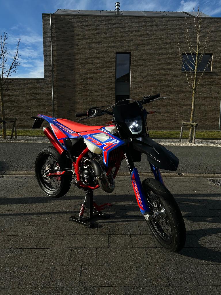 Beta rr 50 track 2025 model, Fietsen en Brommers, Brommers | Derbi, Zo goed als nieuw, Klasse B (45 km/u), Ophalen