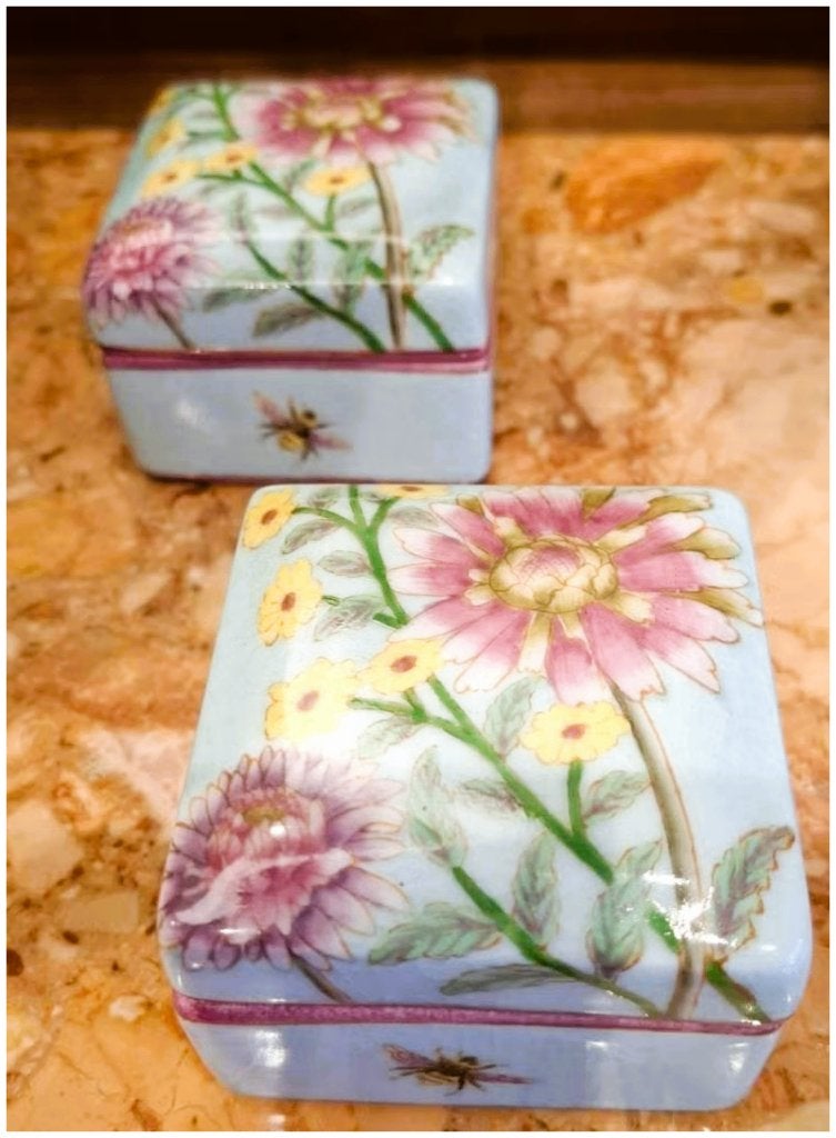 Boîte en porcelaine., Enlèvement ou Envoi