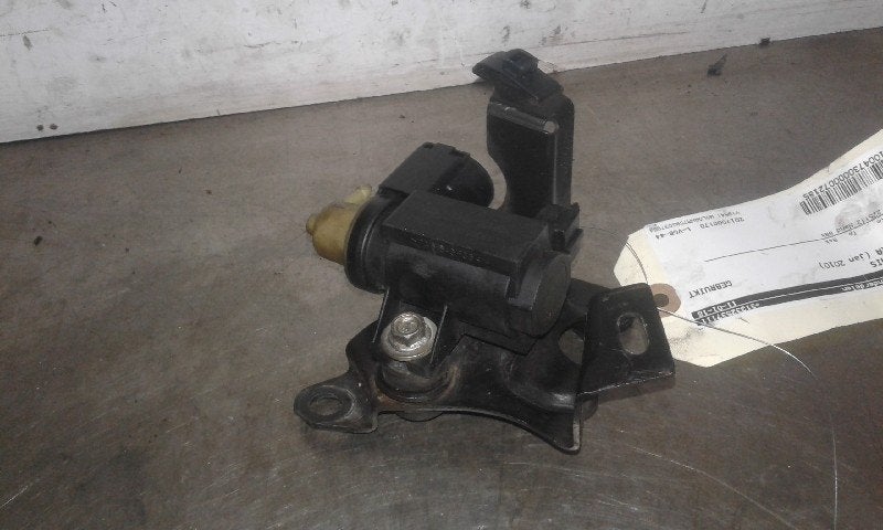 VACUUM RELAIS Opel Zafira (M75) (|98105656|), Gebruikt, Opel