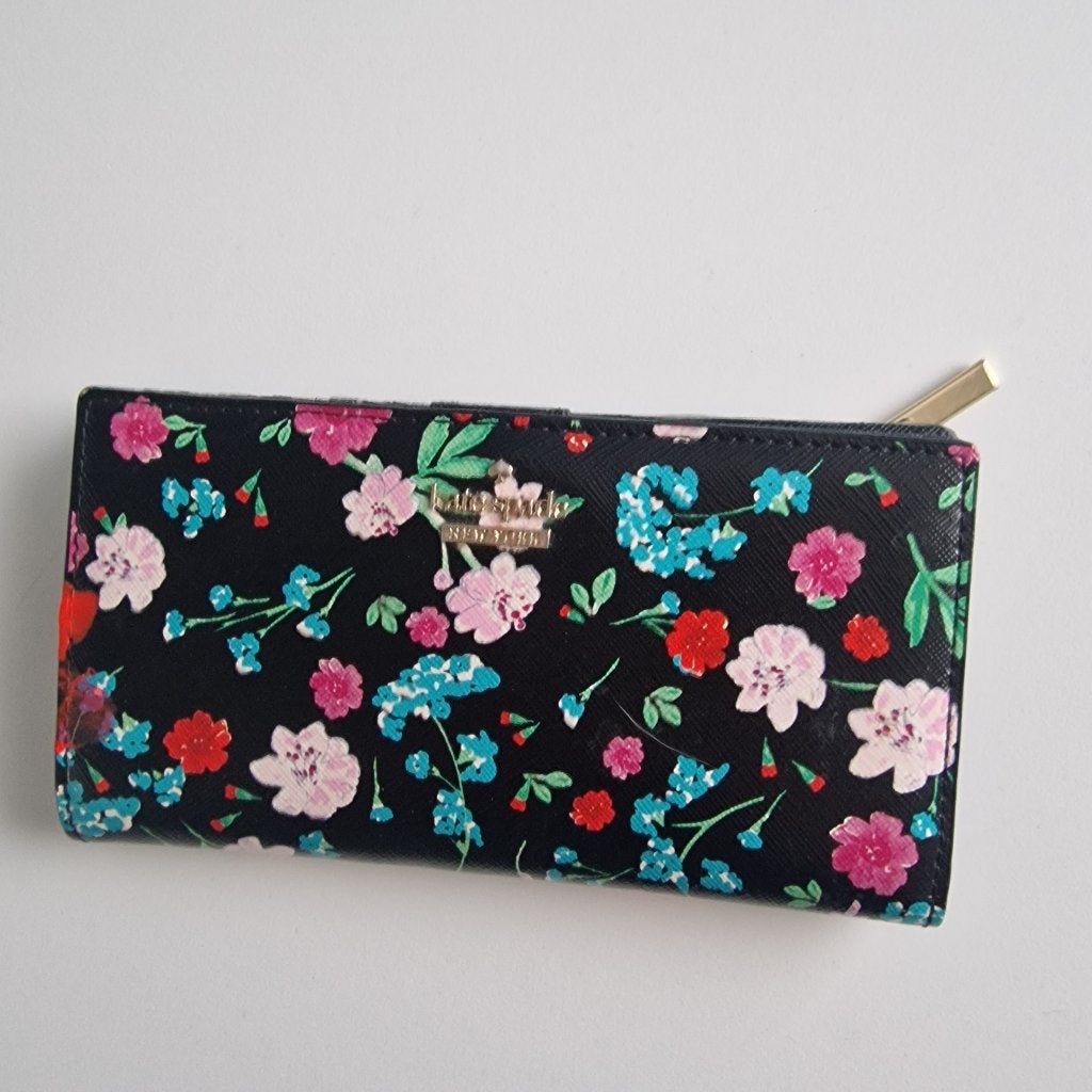 Portemonnee Kate Spade zwart bloemen, Handtassen en Accessoires, Ophalen of Verzenden, Zo goed als nieuw, Zwart