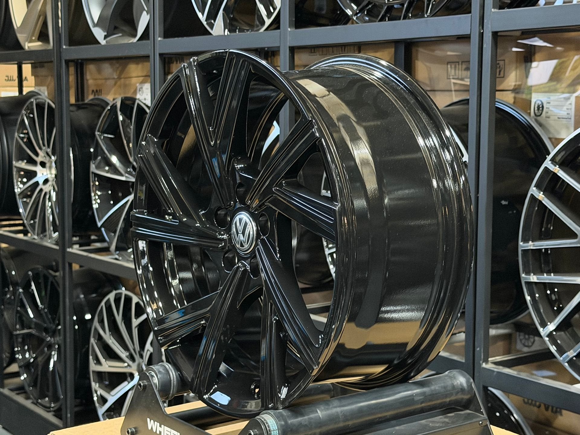 17 inch VW BERGAMO R LINE 5X100 Polo 6R 2G Seat Ibiza SKODA, Auto-onderdelen, Banden en Velgen, Velg(en), -, -, Nieuw
