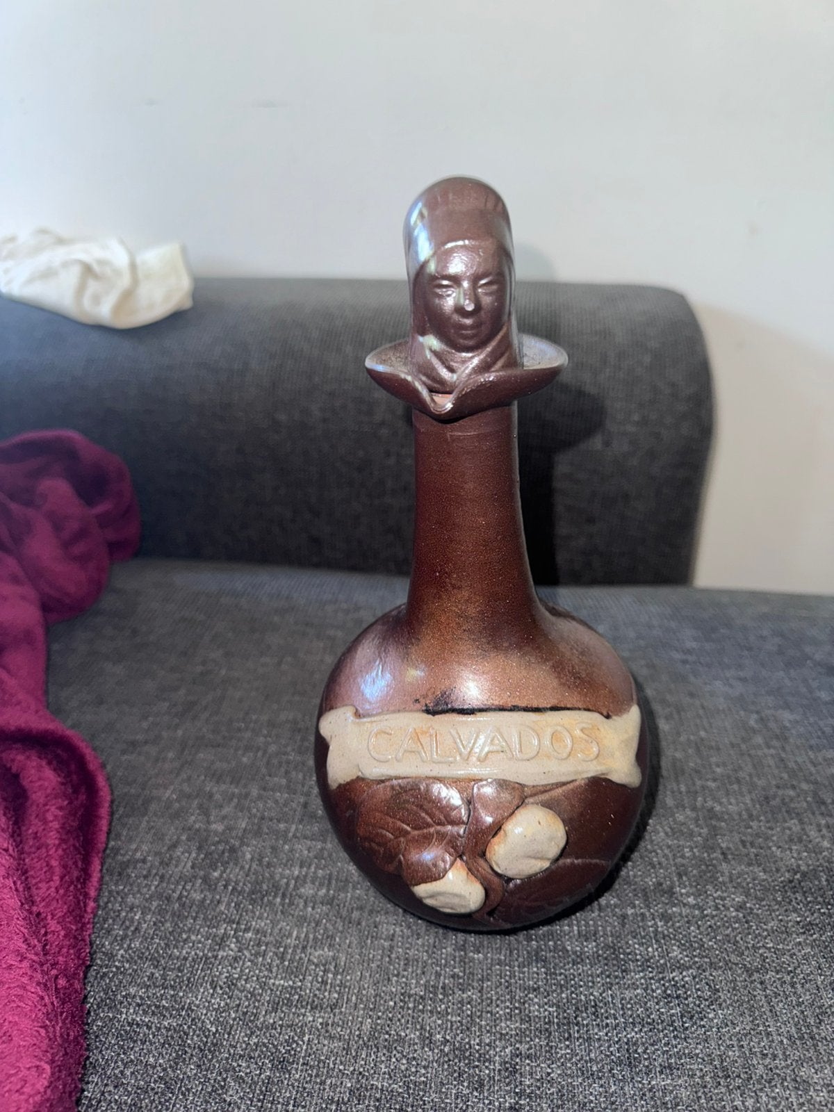 Ancienne bouteille de calvados vide, Enlèvement