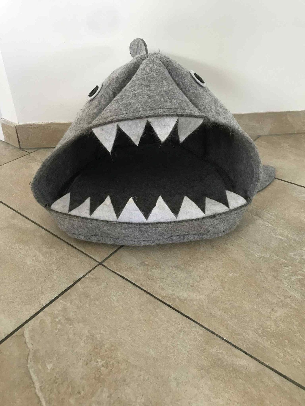 Lit pour chat Shark, Enlèvement, Comme neuf