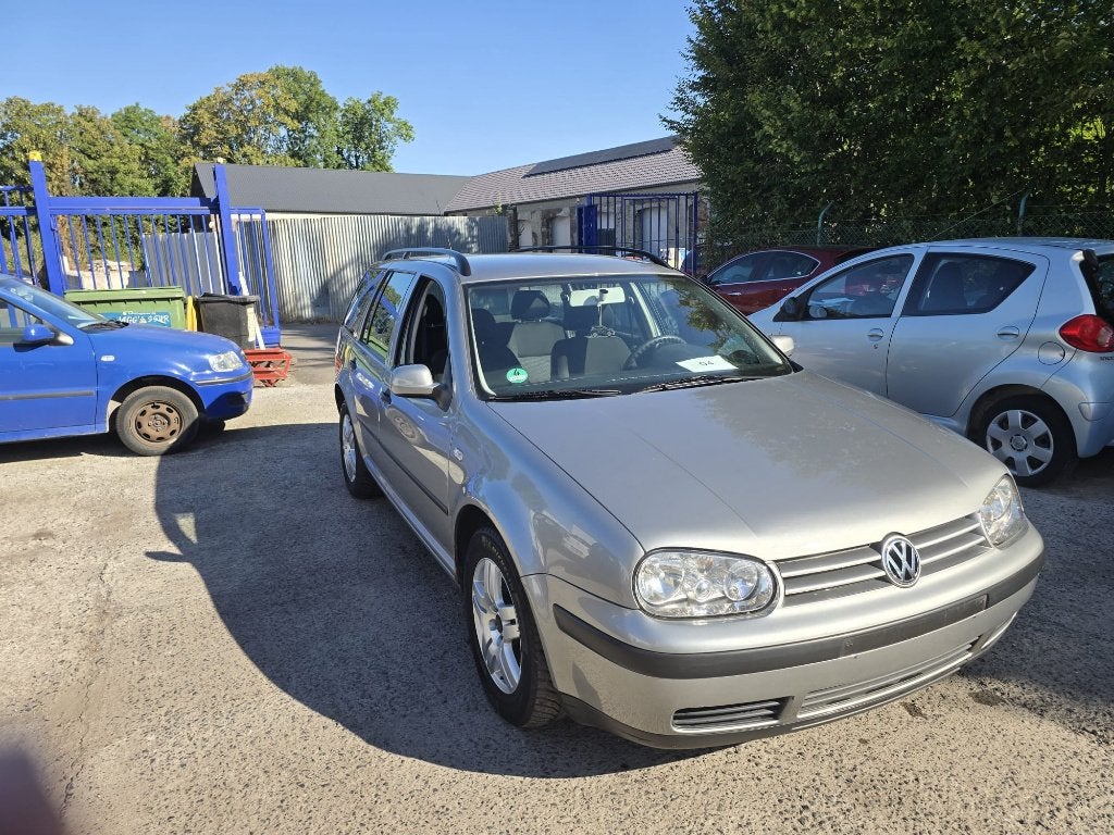 Volkswagen golf break essence 2002 134000km clim GARANTIE, Autos, Argent ou Gris, Achat, Entreprise, Boîte manuelle