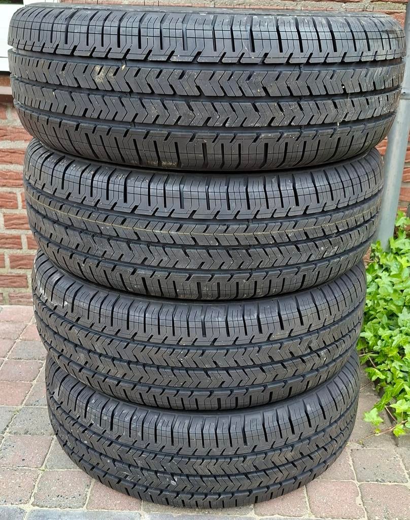 Zomerbanden michelin agilis 215 60 17C 104/102 Citroën jumpy, Neuf, 215 mm, Pneus été, Véhicule utilitaire