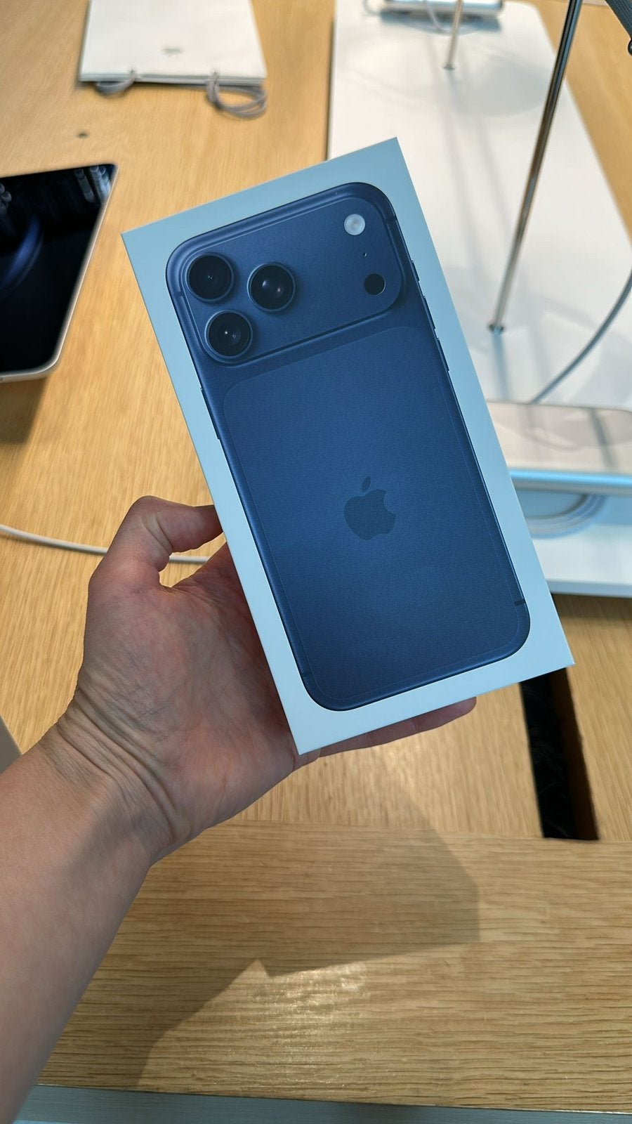 Iphone 17 Pro Max, Télécoms, 92 %, Enlèvement ou Envoi, 1 TB, Comme neuf
