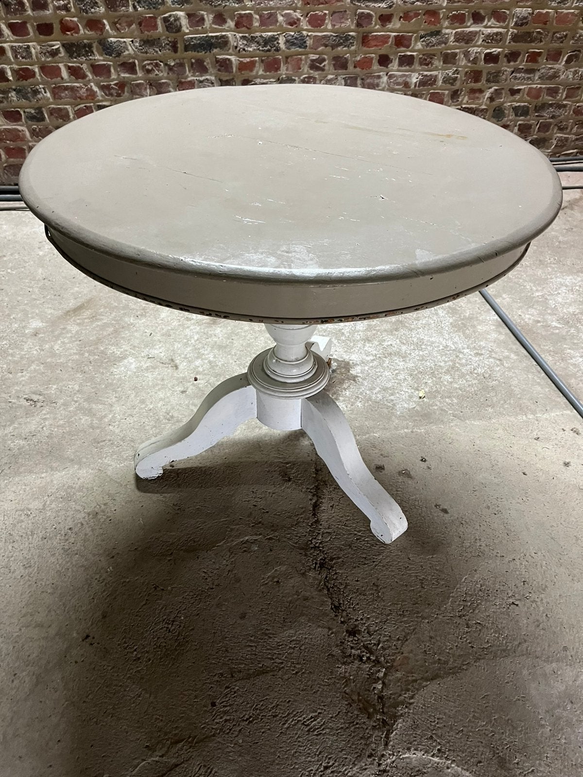 Eiken ronde tafel, Huis en Inrichting, Ophalen, Zo goed als nieuw