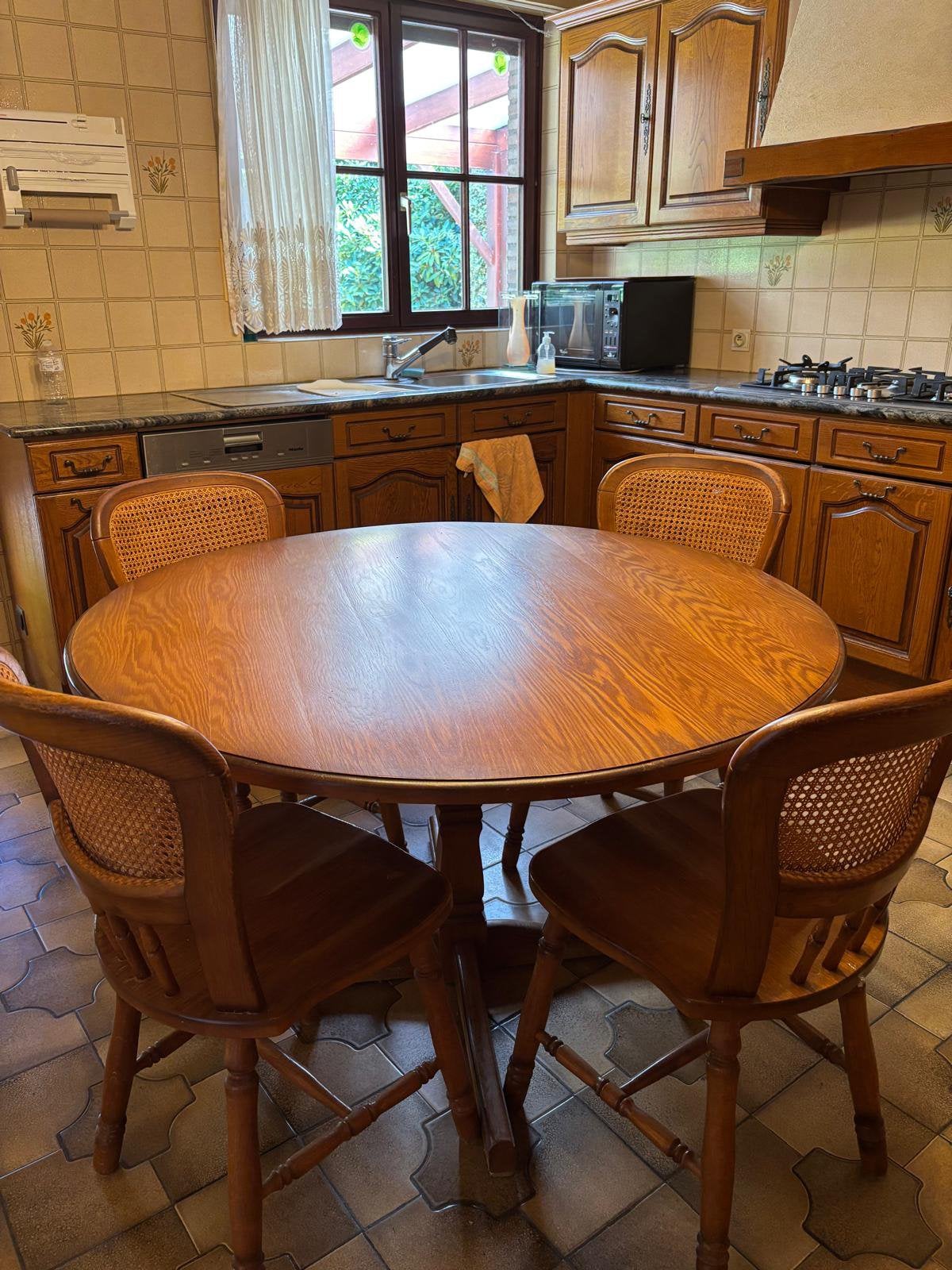 Keukentafel + 5 stoelen, Ophalen, Zo goed als nieuw