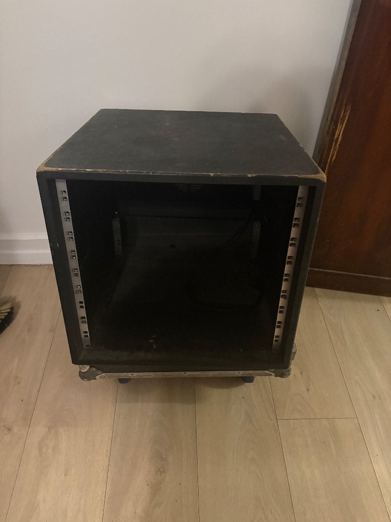 Stolp flightcase met rack. 10 units hoog, Muziek en Instrumenten, Behuizingen en Koffers, Ophalen of Verzenden, Gebruikt, Overige instrumenten
