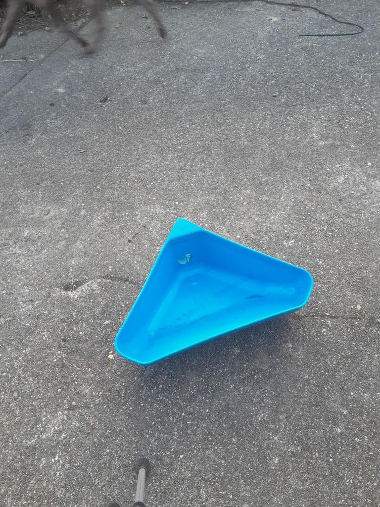 Stevige water en voederbakken
