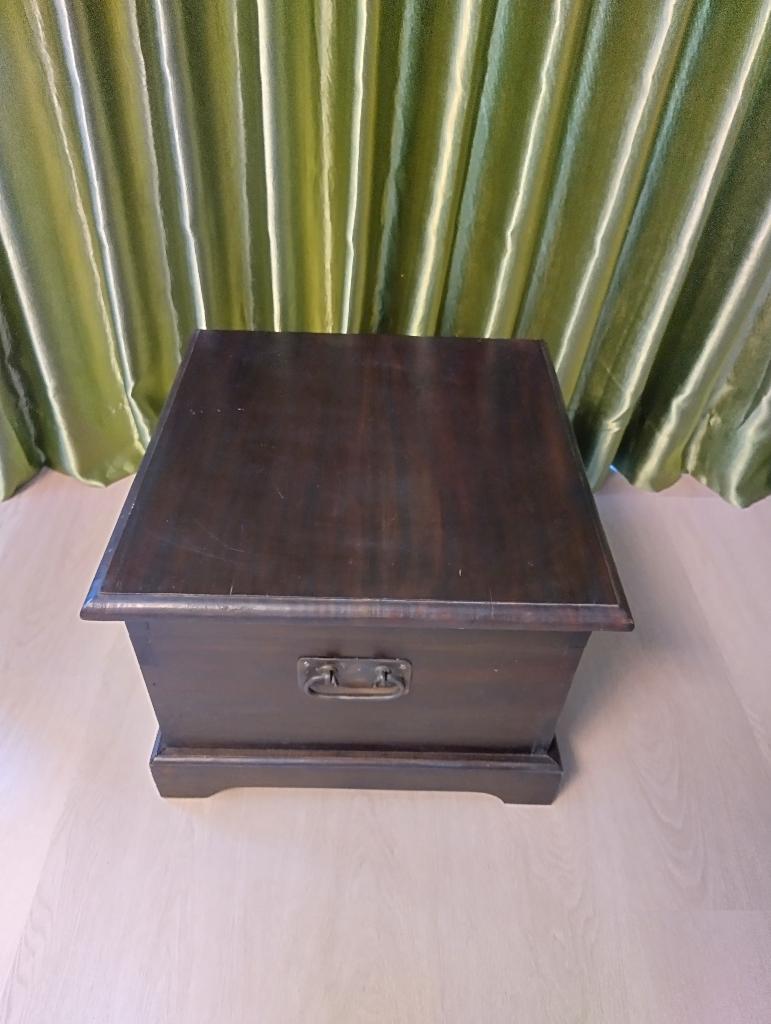 2 bijzet tafel mini kist nachtkastje side table 50 bij 50 cm, Huis en Inrichting, Woonaccessoires | Overige, Ophalen