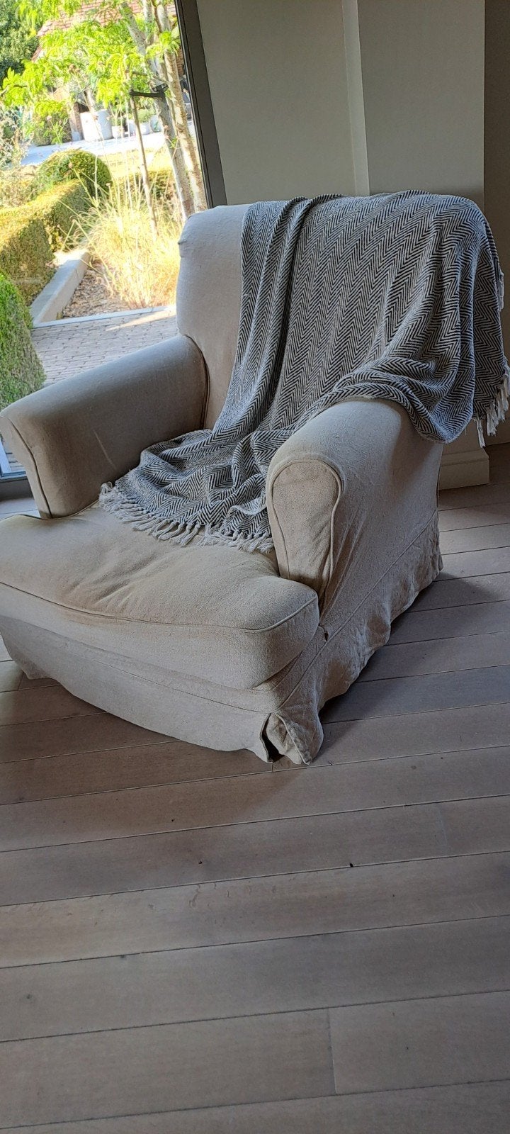 Love seat Puylaert, Enlèvement, Tissus