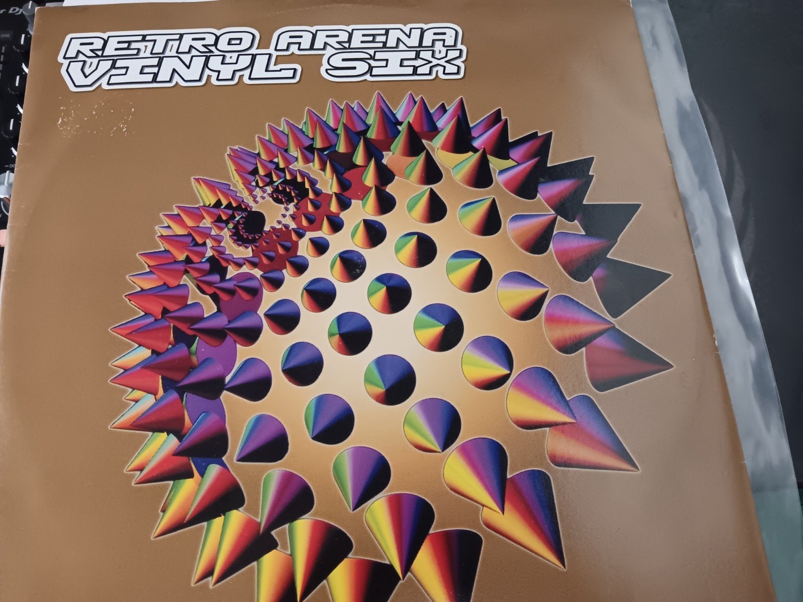 Retro Arena Vinyl 6 - 2001 - Belgique, CD & DVD, Avec pochette intérieure, House, Enlèvement ou Envoi, Comme neuf