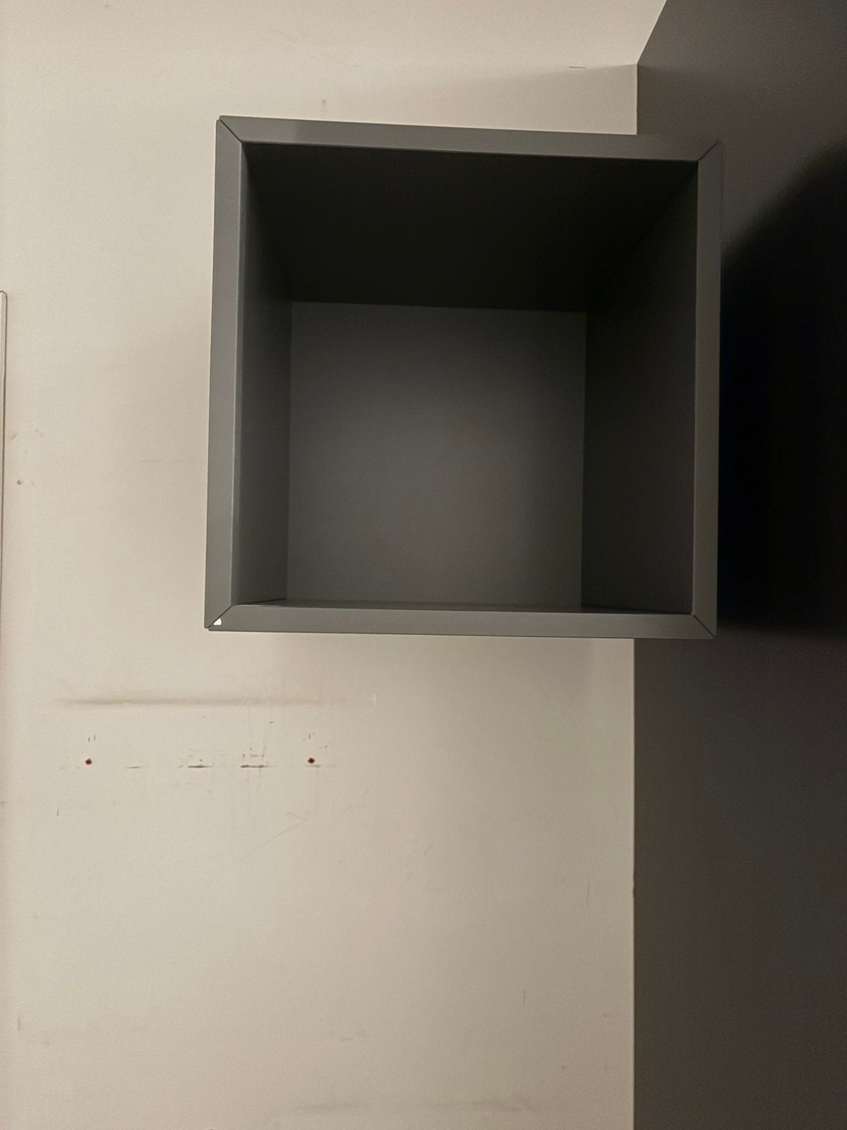 Eket kast 35x35x35 met wandrail (ikea), Ophalen, Gebruikt