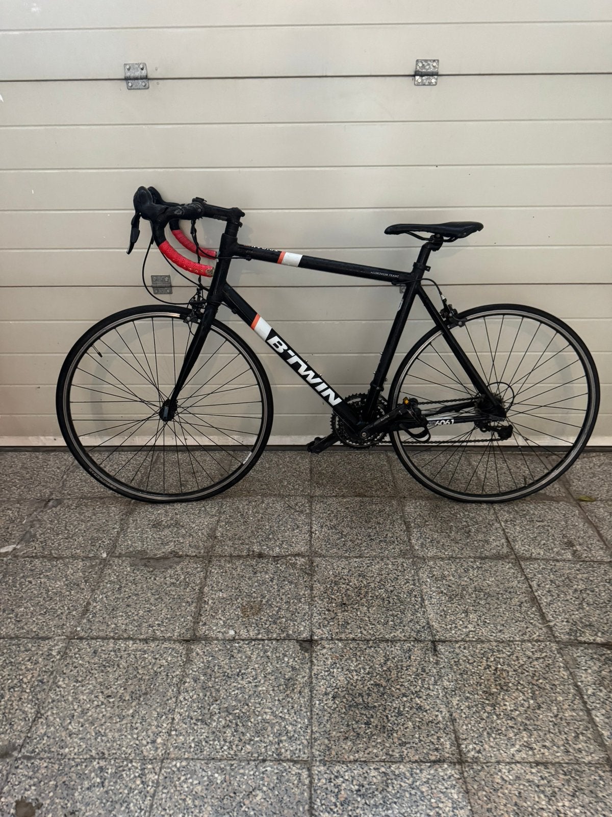 Btwin course fiets triban 500, Fietsen en Brommers, Fietsen | Racefietsen, Overige merken, Minder dan 10 versnellingen, Ophalen of Verzenden