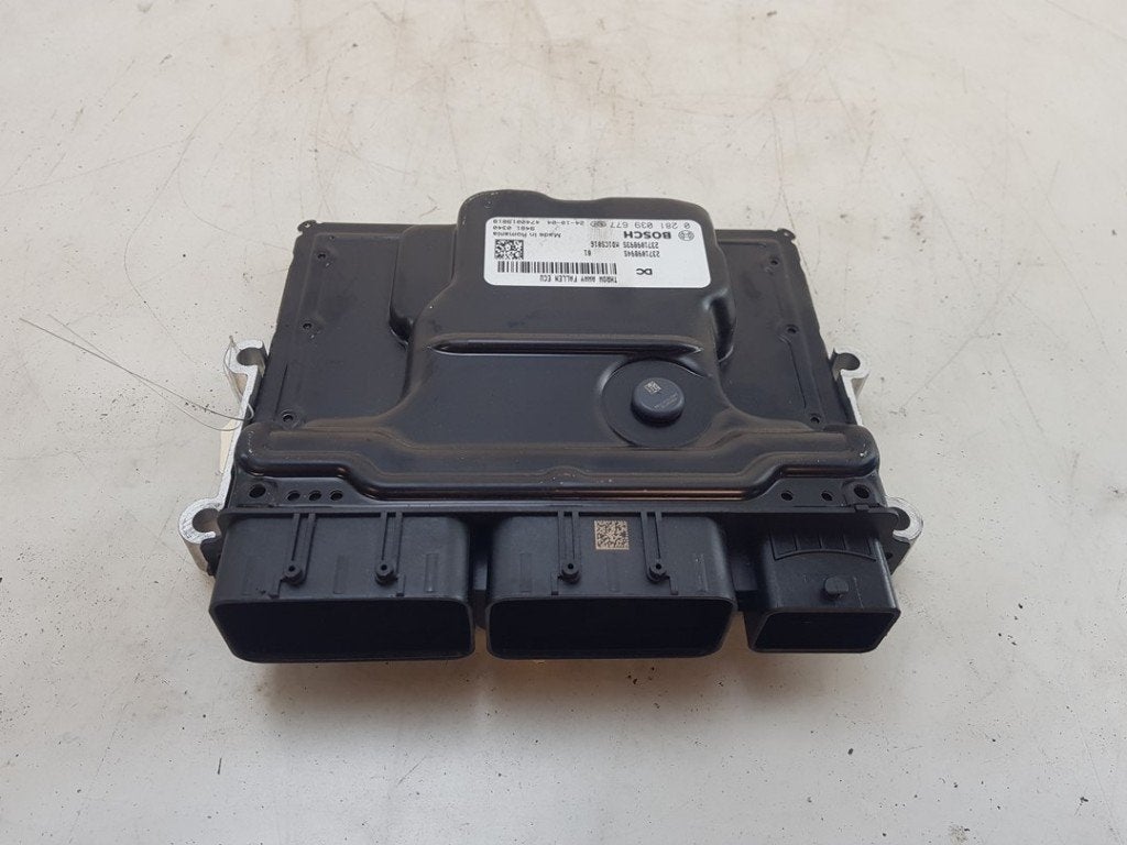 CALCULATEUR MOTEUR ECU Mercedes-Benz Citan (420.6), Autos : Pièces & Accessoires, Robert Bosch AG, Mercedes-Benz, Utilisé, Robert-Bosch-Allee 1
74232  Abstatt, DE