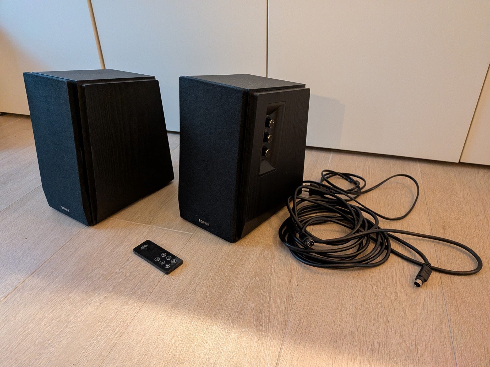 Edifier R1700BT Bluetooth speakerset – inclusief afstandsbed, Afstandsbediening, Ophalen of Verzenden, Speakerset