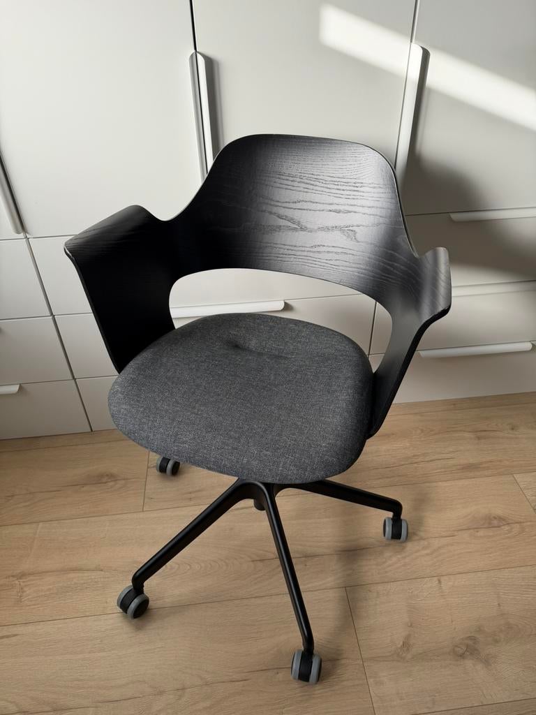 IKEA FJÄLLBERGET bureaustoel zwart; 1 jaar oud, Ophalen, Zo goed als nieuw, Zwart, Bureaustoel
