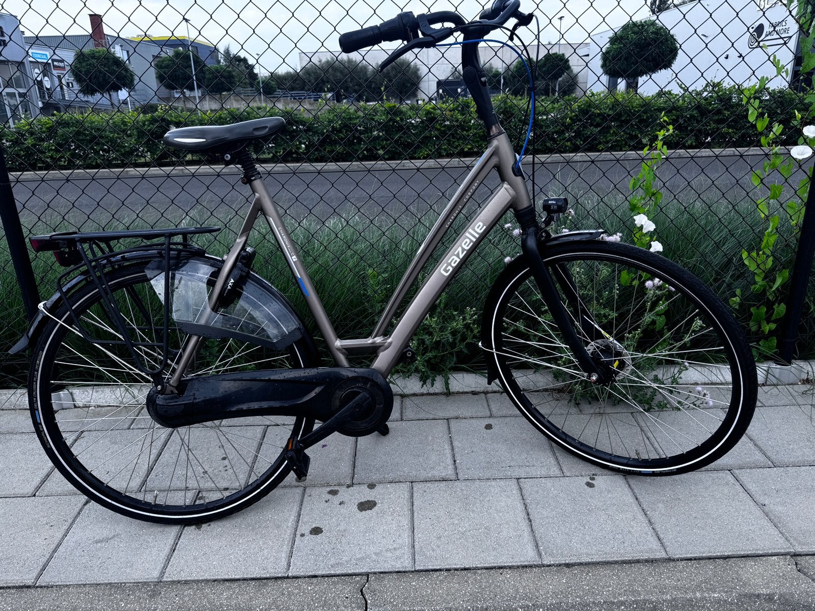 Vélo Gazelle Chamonix T7 pour femme, Vélos & Vélomoteurs, Vélos | Femmes | Vélos pour femme, Comme neuf, Gazelle, Vitesses, 56 cm ou plus