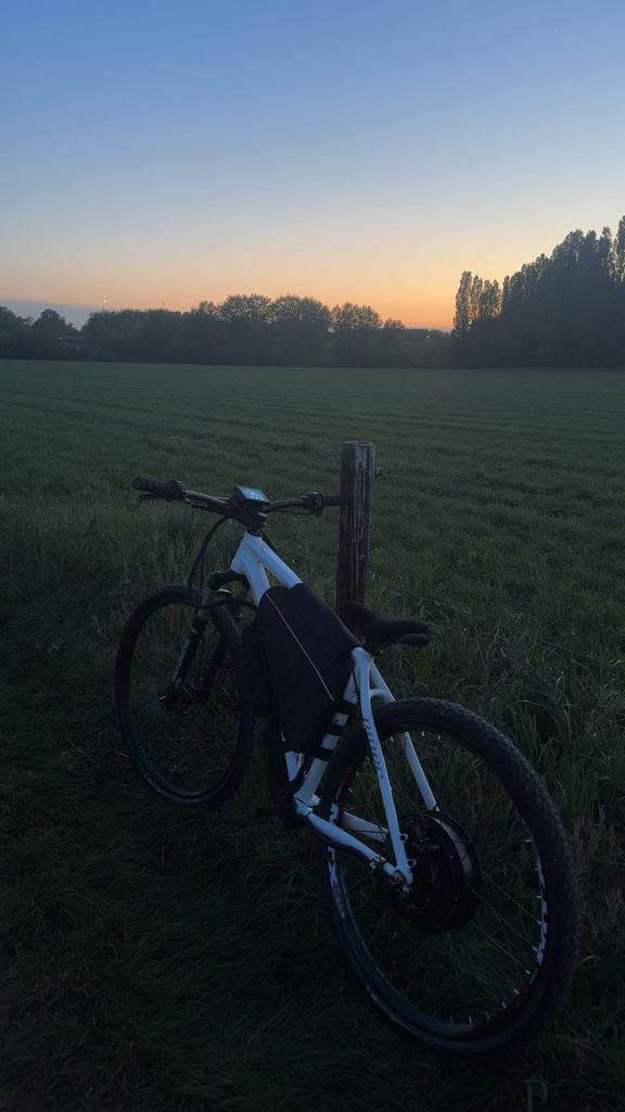 72V 5000W 100km/h Custom E-bike / Niner MTB / 30Ah, Fietsen en Brommers, Ophalen, Zo goed als nieuw