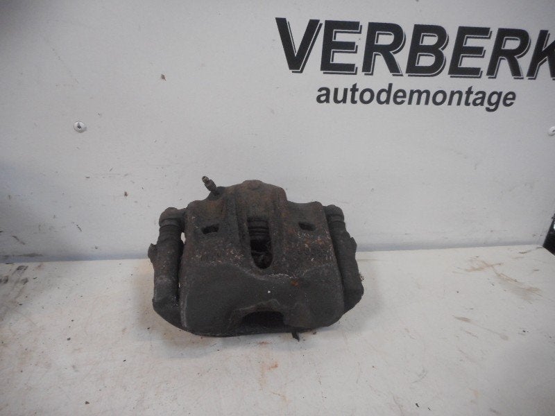 REMKLAUW RECHTS VOOR Opel Omega B (25 / 26 / 27), Gebruikt, Opel, Opel Automobile GmbH, Kontakt-opel@opel.com