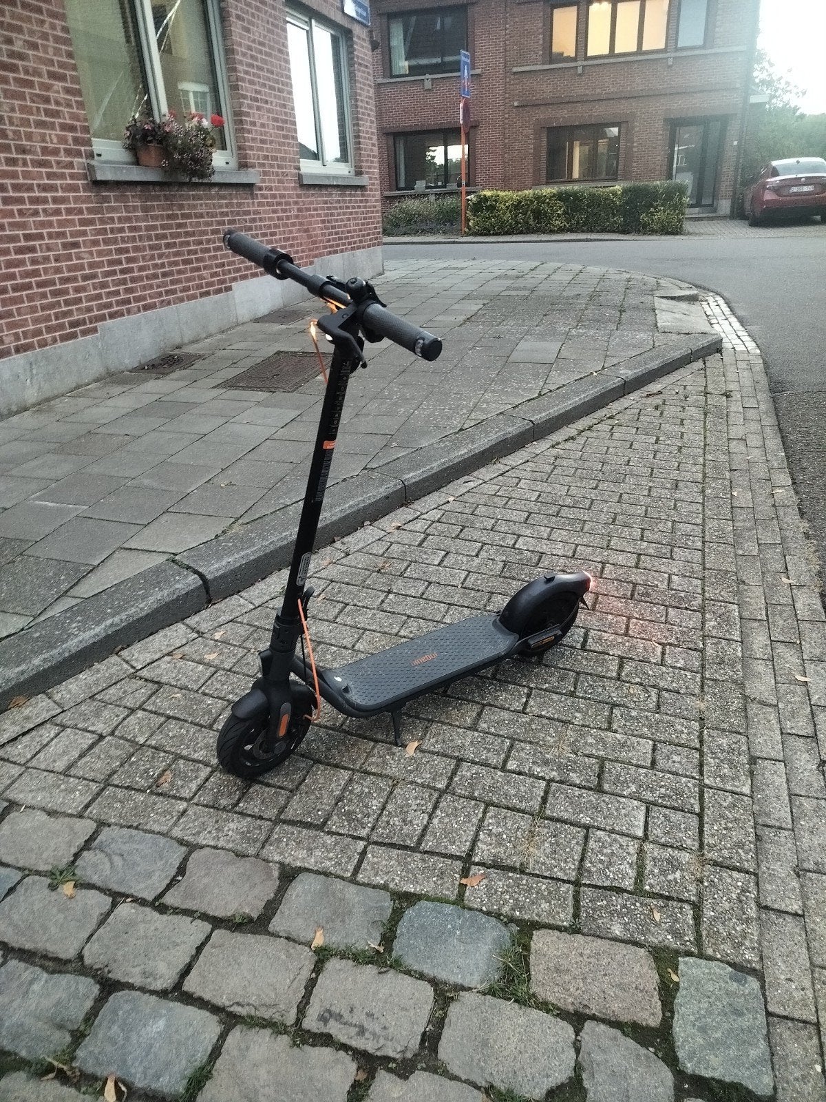 Ninebot F2 Plus, Ophalen, Zo goed als nieuw, Elektrische step (E-scooter)