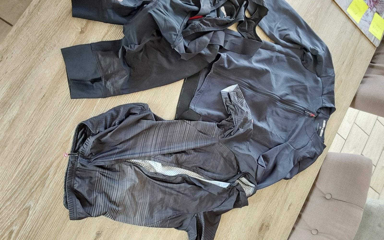 casttelli koerskledij in goede staat, Fietsen en Brommers, Ophalen, Zo goed als nieuw, Heren, M