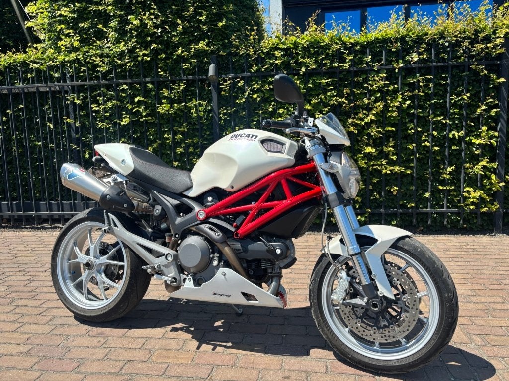 Ducati Monster 1100, Motoren, 2 cilinders, Nieuw, Motorrijbewijs A, Bedrijf