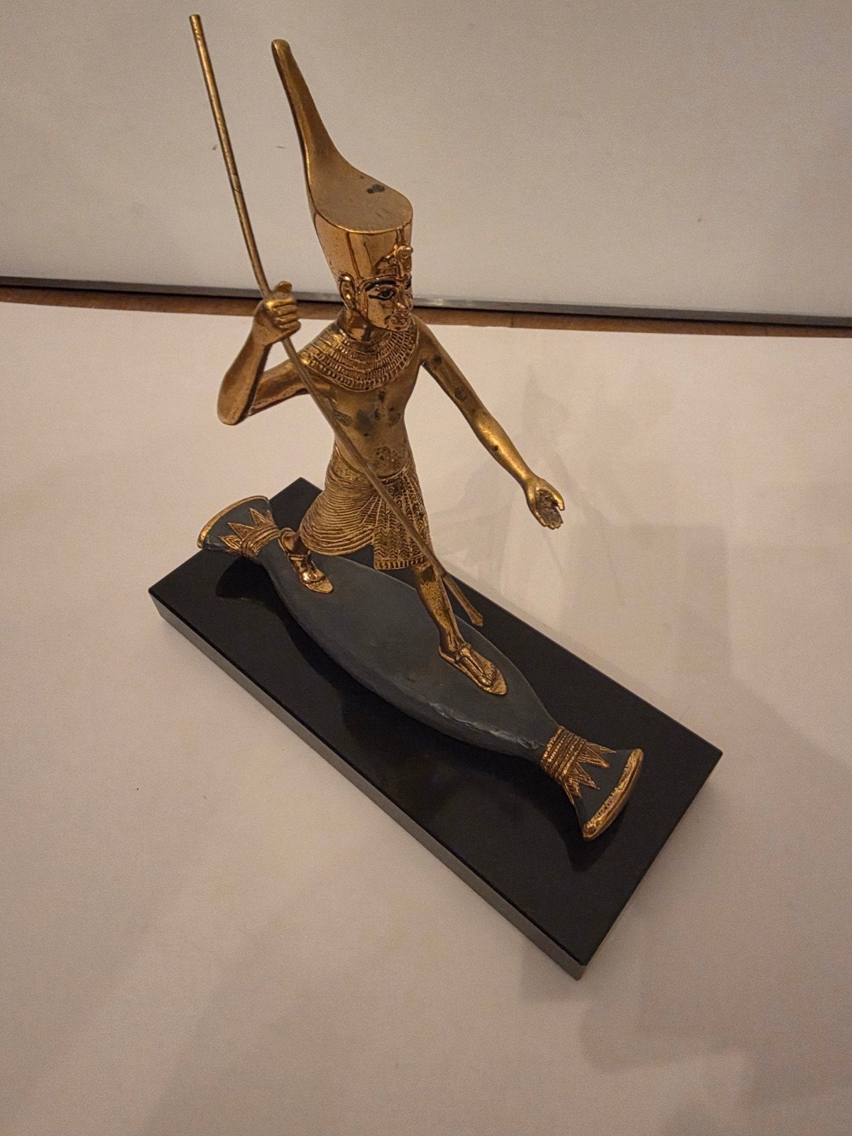 Verguld Bronzen Beeld op Marmeren Voet – 'Toutankhamon en Ho, Ophalen