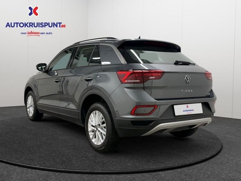 Volkswagen T-Roc 1.5TSI 150PK OPF Life, Autos, Volkswagen, Argent ou Gris, Achat, Boîte manuelle, Capteur de lumière