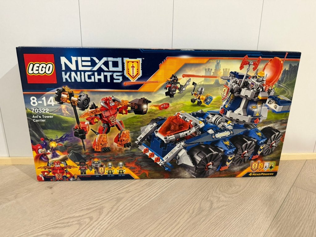 LEGO 70322  Axl's Tower Carrier 2016 Nexo Knights, Overige thema's, Nieuw, Ophalen of Verzenden, Complete set