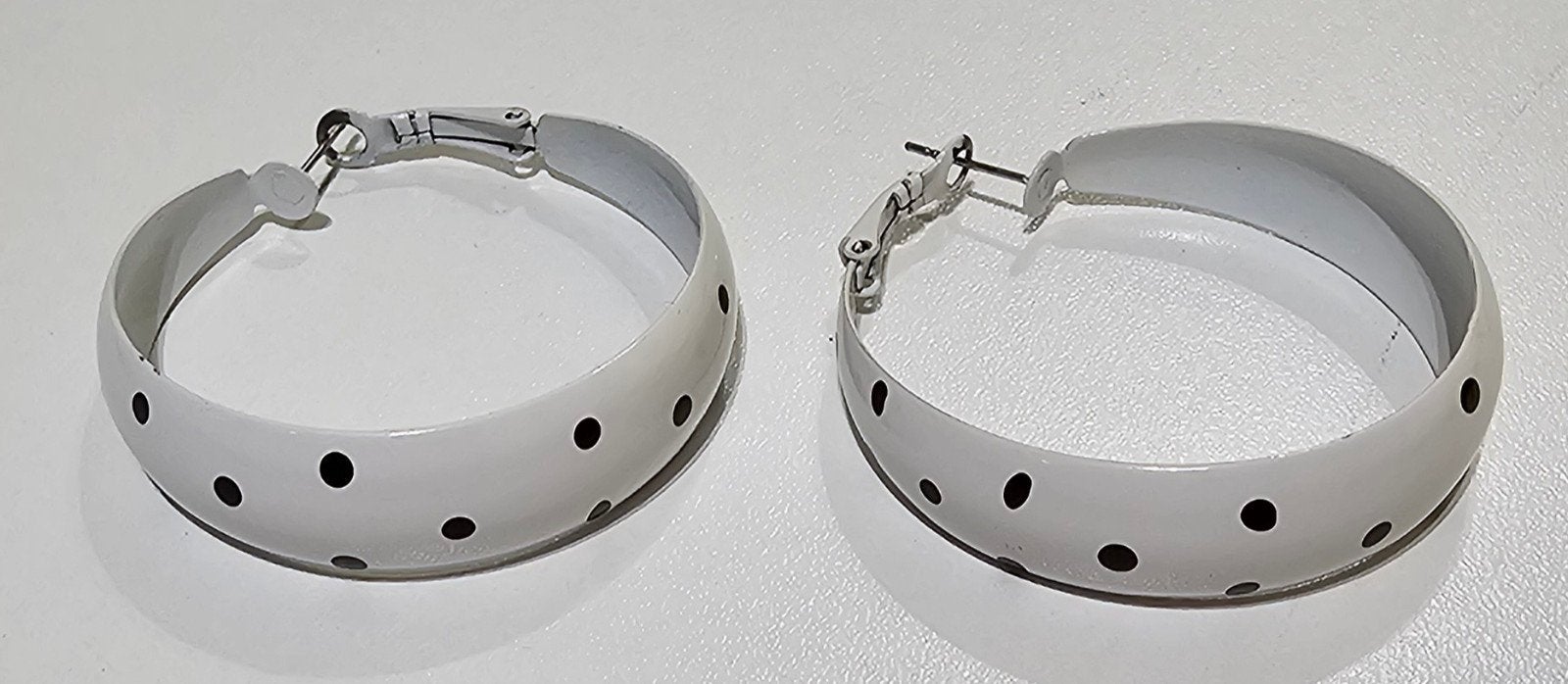 CREOOLSE OORBELLEN, Handtassen en Accessoires, Ophalen of Verzenden, Nieuw, Wit, Hangers