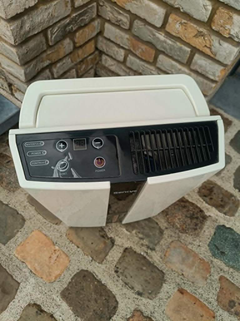 10L luchtontvochtiger als nieuw, Elektronische apparatuur, Luchtbehandelingsapparatuur, Ophalen, Luchtontvochter