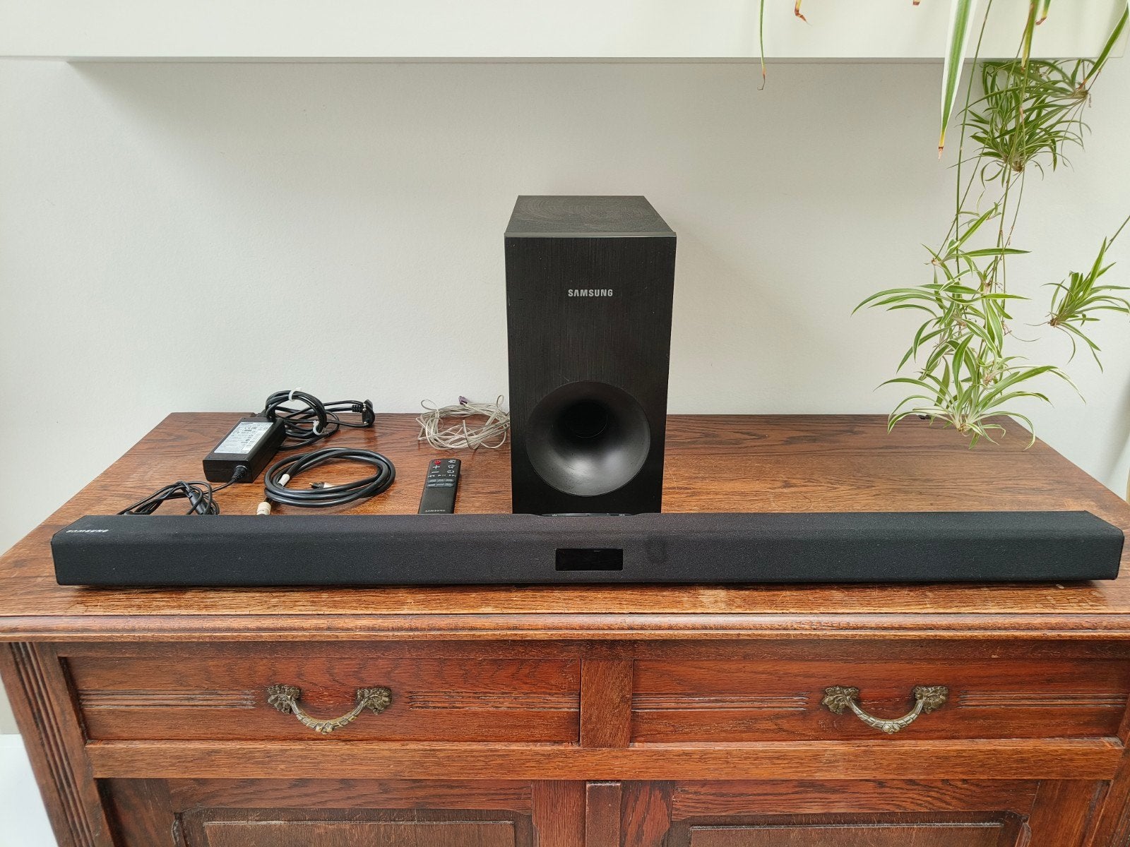 Barre de son et caisson de basses Samsung HW-J355 — Ensemble, TV, Hi-fi & Vidéo, Enlèvement, Bluetooth