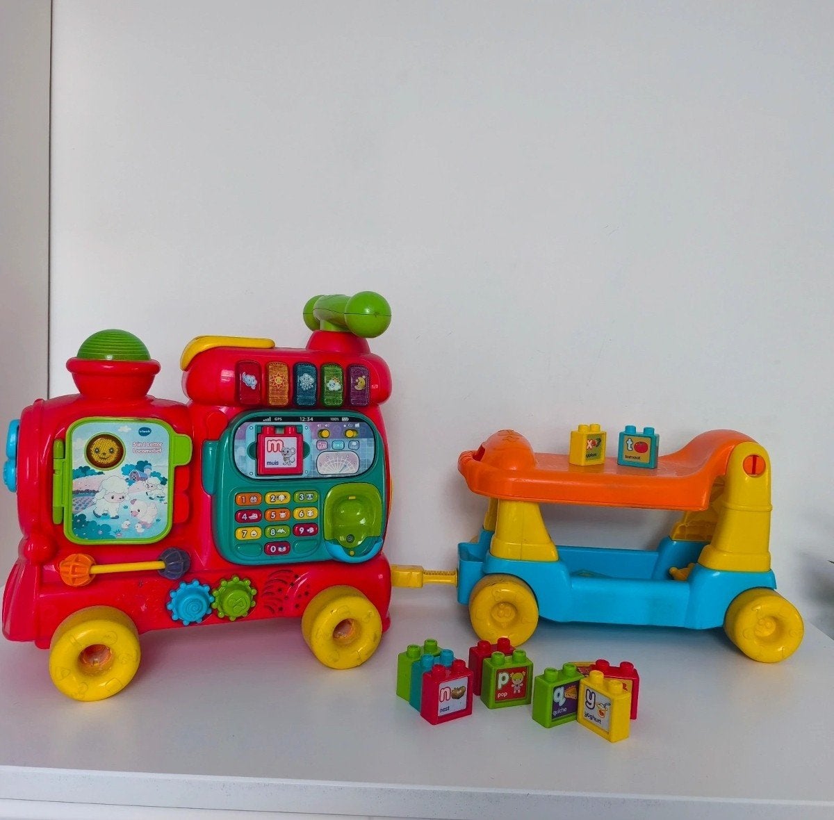 VTech Rijd & Leer Letterlocomotief 5-in-1 Speeltrein, Ophalen