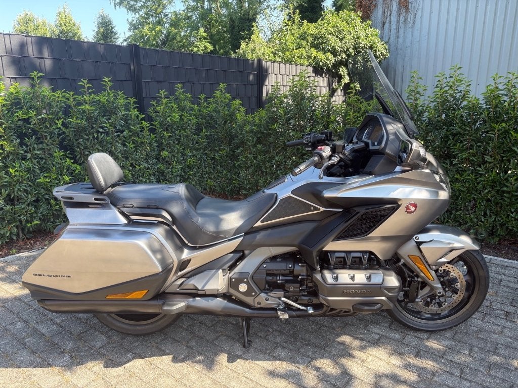 Honda GL1800 Goldwing Bagger ABS + Garantie + Entretien!, Motos, Permis Moto A, Tourisme, Entreprise, Occasion