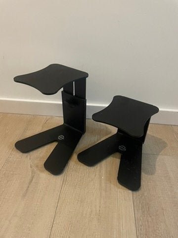 K&M Monitor Stand 26772 (2 stuks), Overige merken, Studiomonitor, Ophalen of Verzenden, Zo goed als nieuw