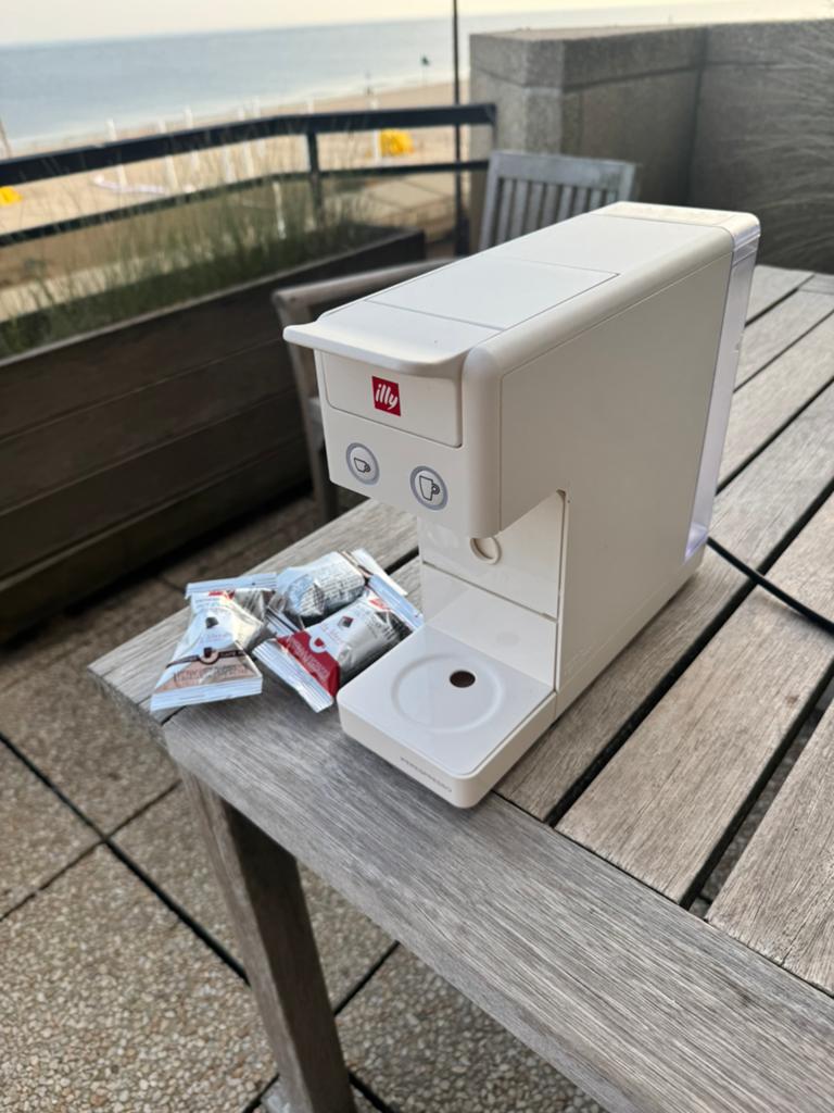 illy Y3.3 iperespresso koffiemachine – compact espresso, Ophalen, Koffiepads en cups, Espresso apparaat, Zo goed als nieuw