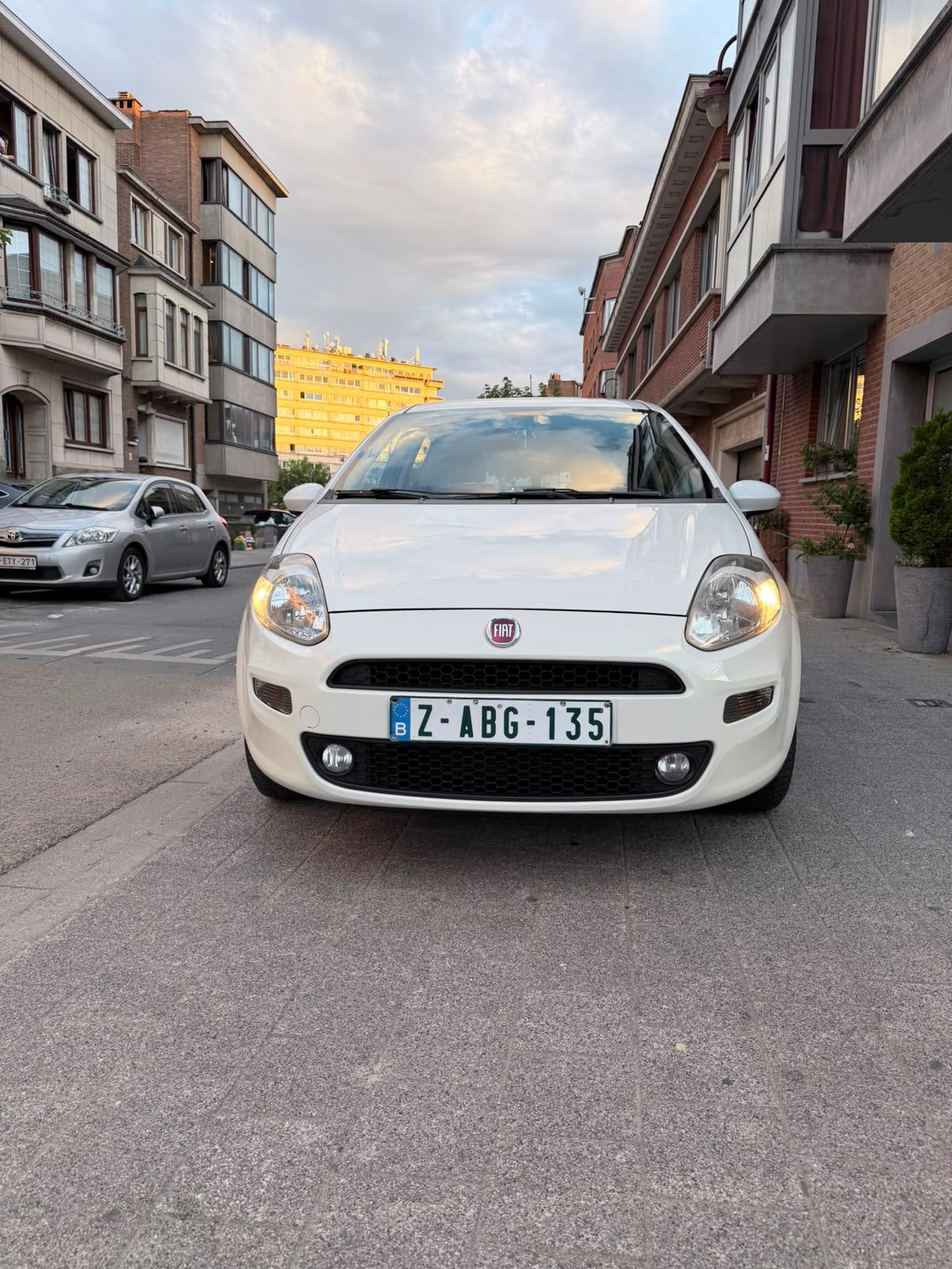 Fiat punto benzine euro6b new staat 0485905657, Autos, Fiat, Rétroviseurs électriques, Achat, Euro 6, Entreprise