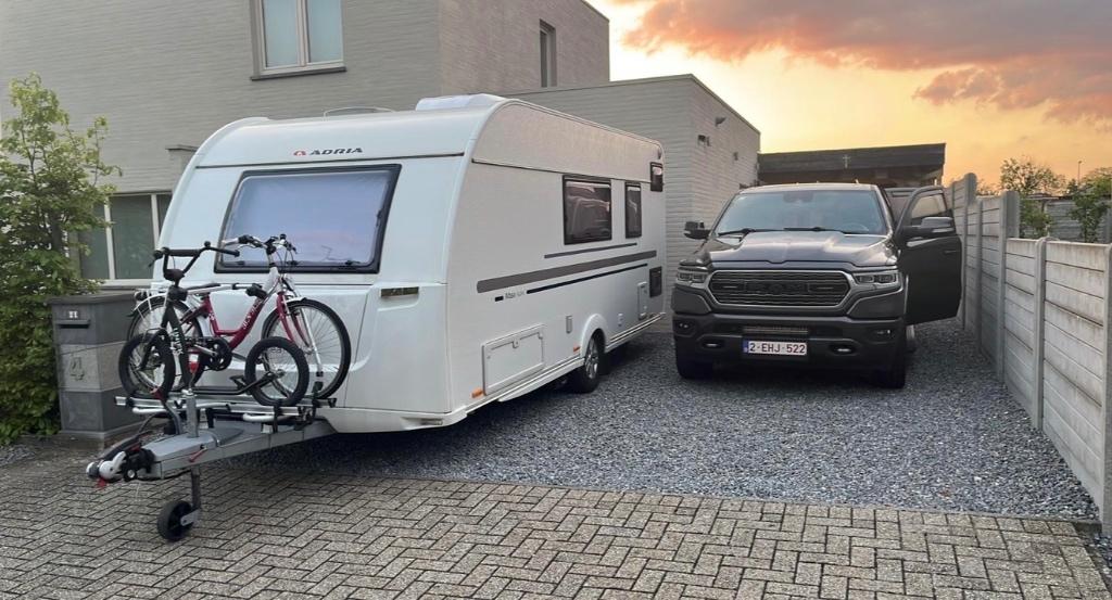 Adria Altea TOPSTAAT-Instapklaar>compleet uitgerust 7pers, Vast bed, Particulier, Adria, Meer dan 6
