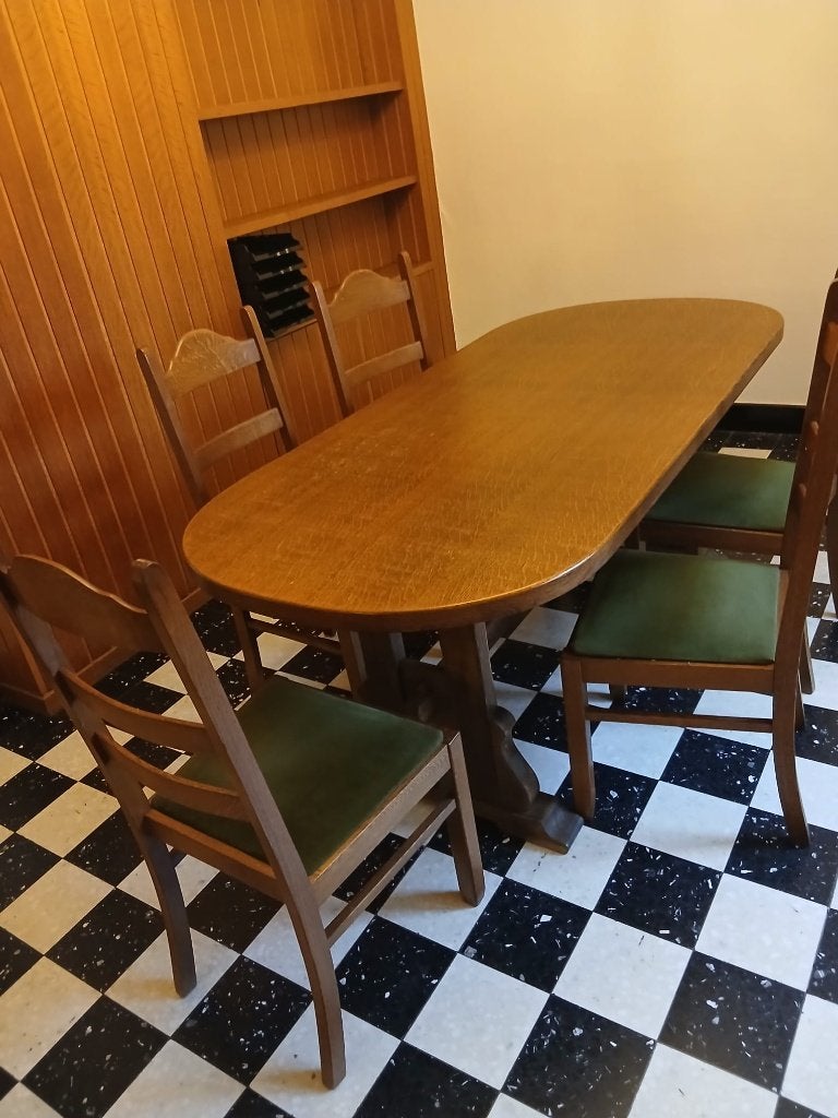 Table en bois comprenant 5 chaises en velours., Vintage, Enlèvement, Utilisé, 50 à 100 cm