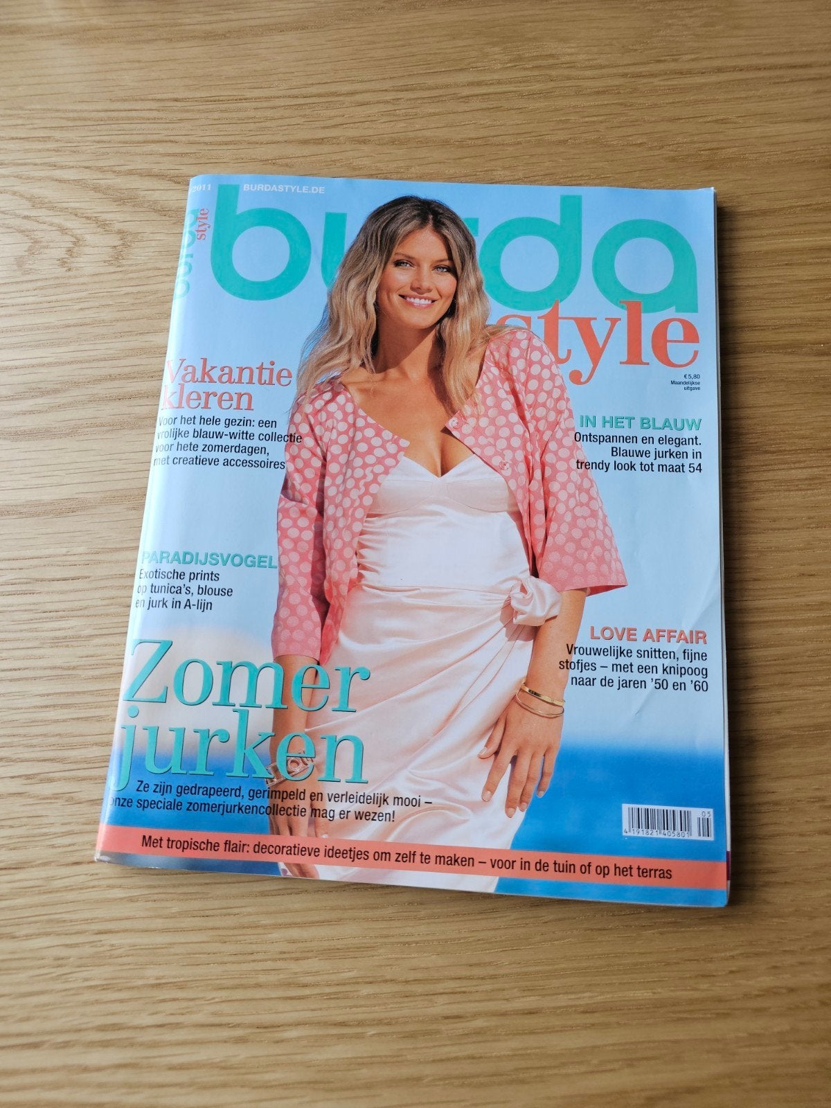 burda Style 5/2011. ongebruikt., Hobby en Vrije tijd, Kledingpatronen, Ophalen of Verzenden, Burda